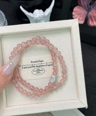 Double - loop strawberry crystal bracelet